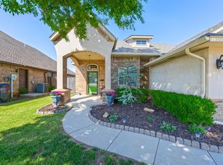 19109 Summer Grove Ave, Edmond, OK 73012