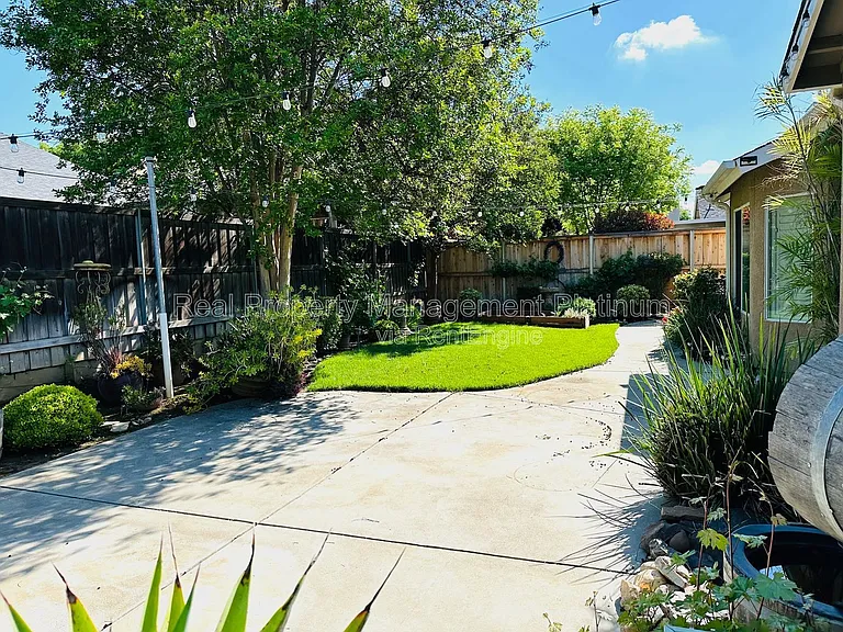 2552 E Kelso Ave — Photo 9