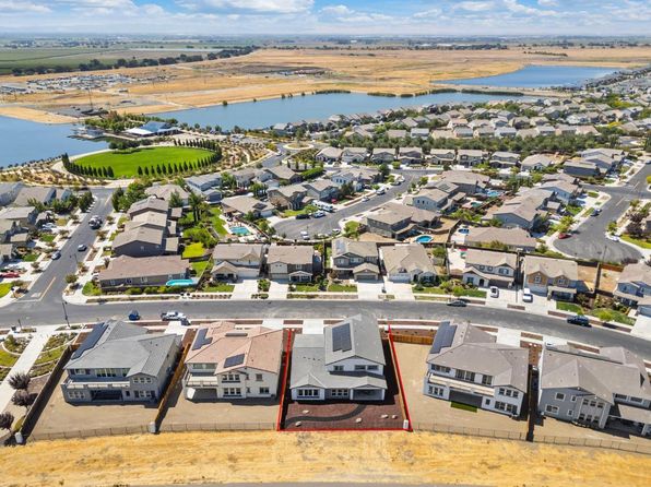 903 River Bend Dr, Lathrop, CA 95330