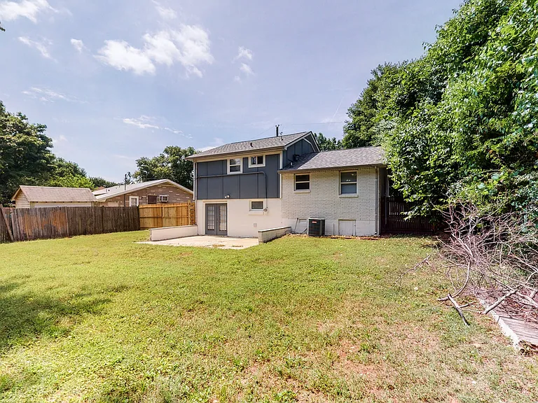 6017 Baltic Dr — Photo 17