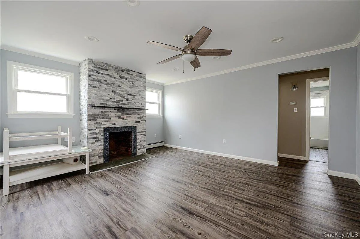 3 bed, 1.0 bath, 1400 sqft, $4,100 — Photo 3