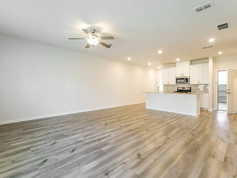 1672 Villageside Ct — Photo 7