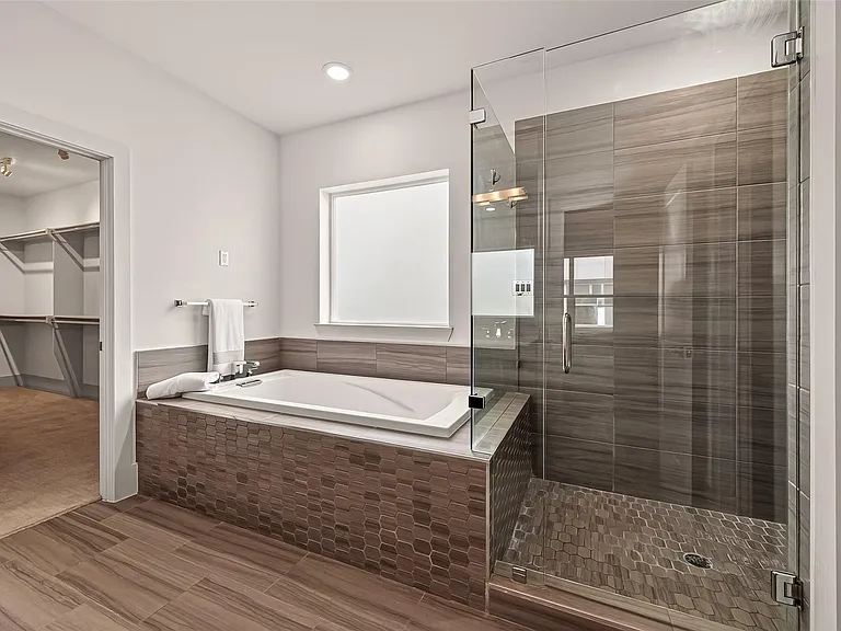 1604 Ovid St #B — Photo 34
