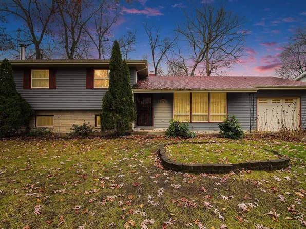 19300 Dresden Dr, South Bend, IN 46637