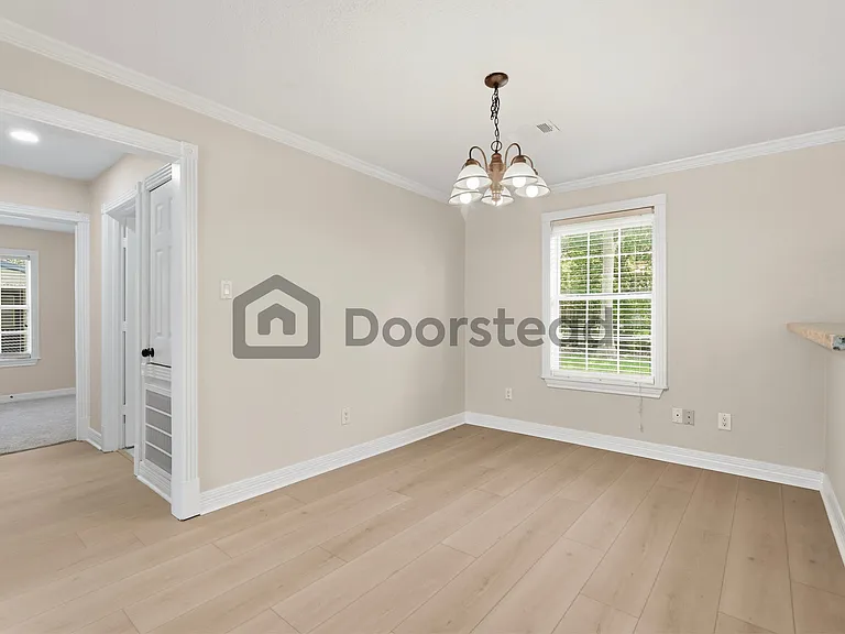217 W Wilkins St — Photo 17