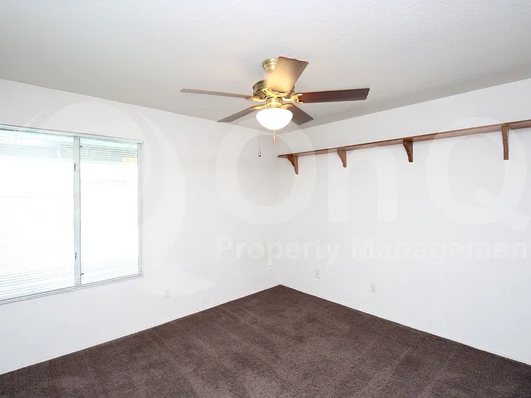 1560 W Kent Dr — Photo 14