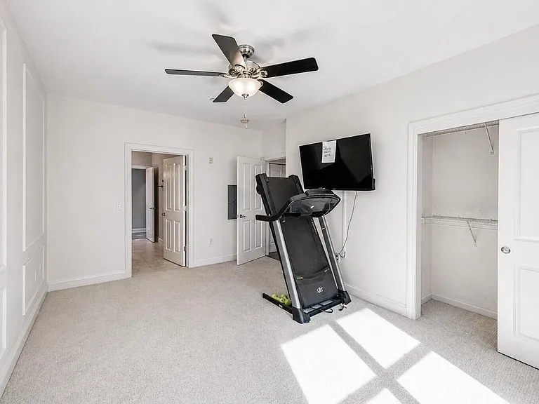 1905 N Water St #205 — Photo 10