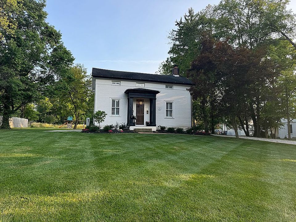 1st image of 114 E McKinley Way
