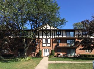10965 S 84th Ave APT 2B, Palos Hills, IL