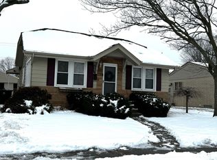 29851 Ruthdale St, Roseville, MI 48066