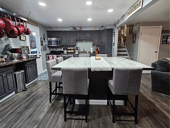 5th image of 3024 Dorf Dr