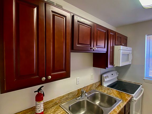 4th image of 223 State St APT C