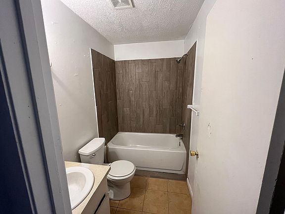 4th image of 3020 Reiter Dr APT C