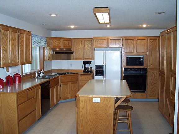 Kitchen with Island