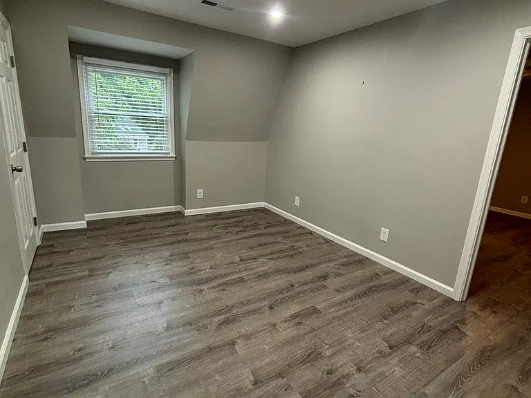 2714 Parkview Dr #A — Photo 8