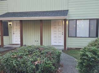 1100 SW Harrier Cir, Oak Harbor, WA 98277