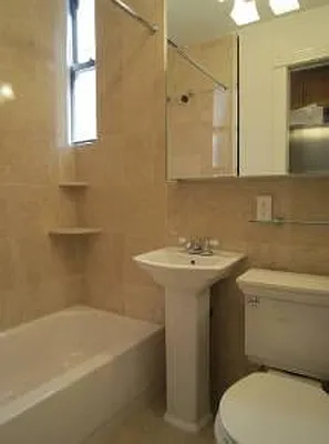 Rented by Nest Seekers International | media 13