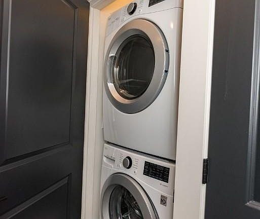 5th image of 1220 N Bosworth Ave #117