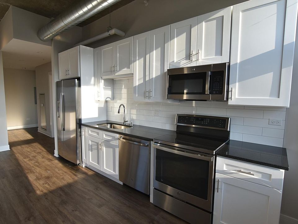1st image of 3833 Broad Way #612