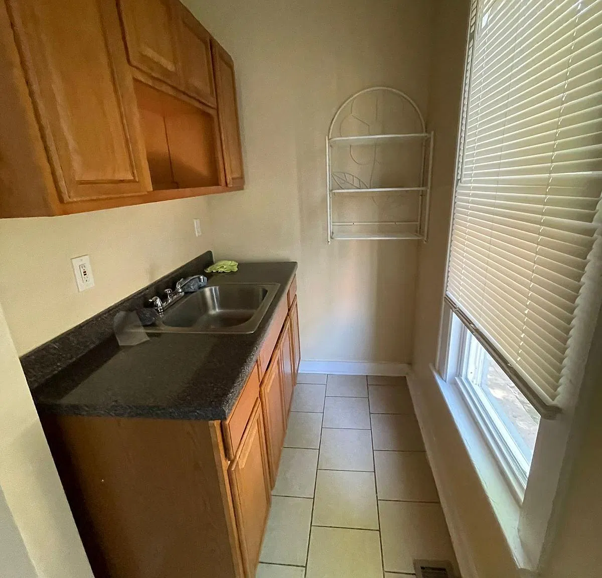 3 bed, $1,950 — Photo 3
