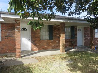 2000 Lena Dr, Chalmette, LA 70043
