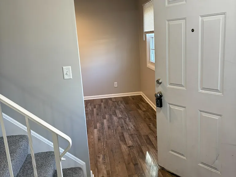 2617 Avalon Dr — Photo 2