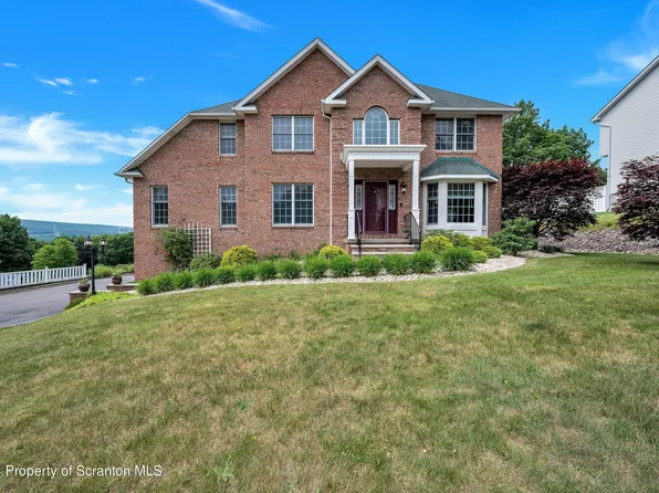 310 Skyline Dr #L-74, Archbald, PA 18403