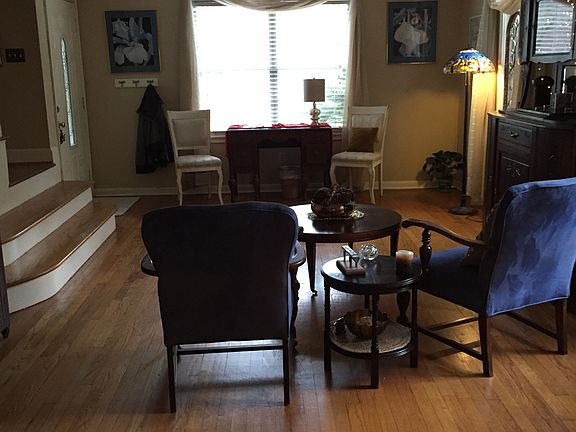 Formal Living/Entrance Room