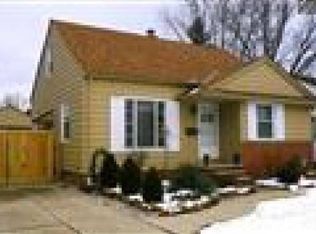 11277 Barrington Blvd, Parma Heights, OH 44130