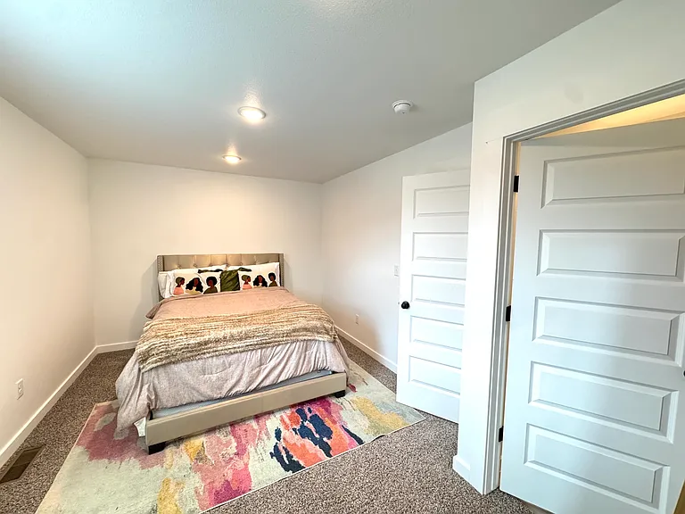 821 Massachusetts Ave — Photo 11