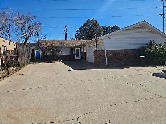 2nd image of 1508 Rita Dr NE