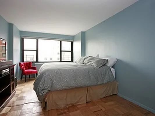 Sold by Corcoran | media 35