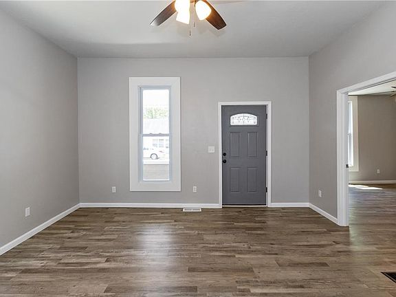 5th image of 518 W Jackson St