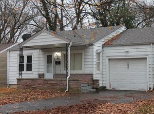 1027 S Crutcher Ave, Springfield, MO 65804