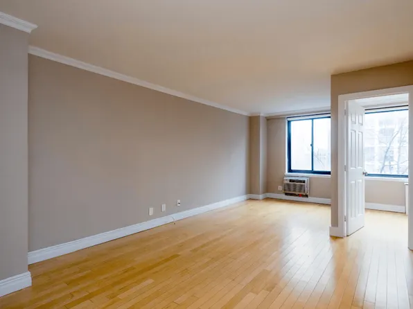 792 Columbus Avenue image 1 of 5