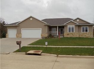 581 Wanatee Creek Cir, Marion, IA 52302