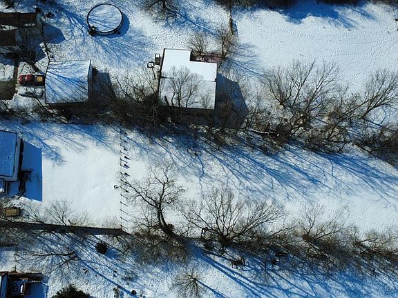 3rd image of 175 Chapel Rd