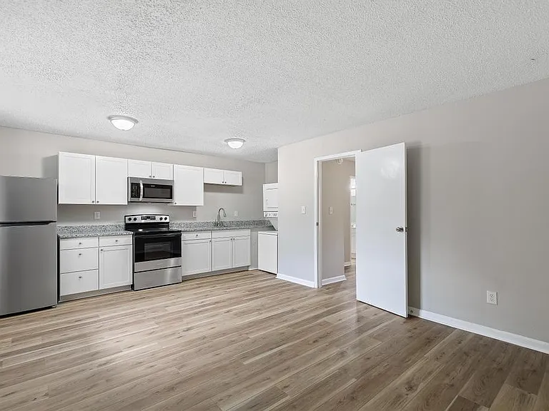 104 Cone St #104G — Photo 5