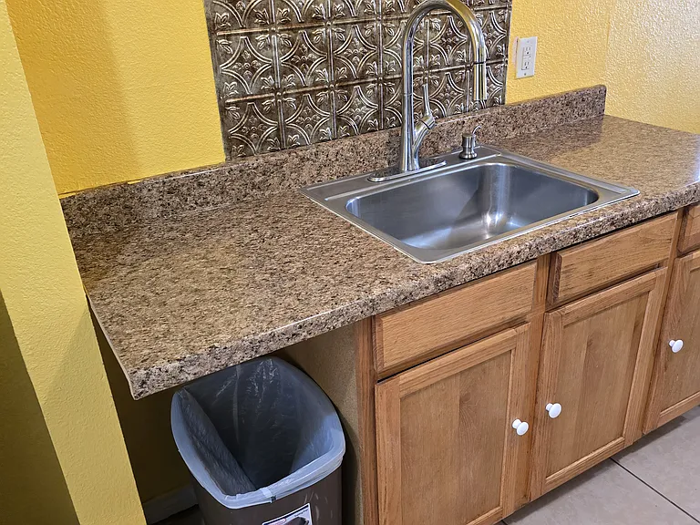 531 1/2 W Brazos Blvd — Photo 7