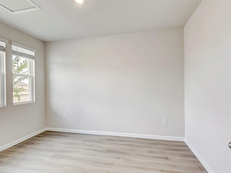 133 Silverleaf Spur — Photo 15