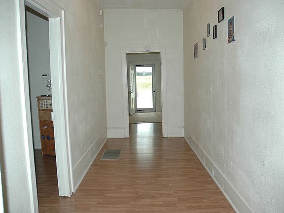 4th image of 206 W Washington Ave