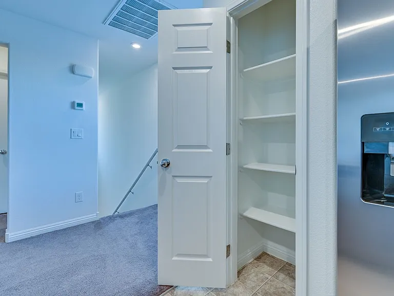 5202 Dubris Dr — Photo 26