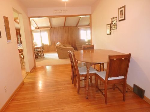 FORMAL DINING ROOM