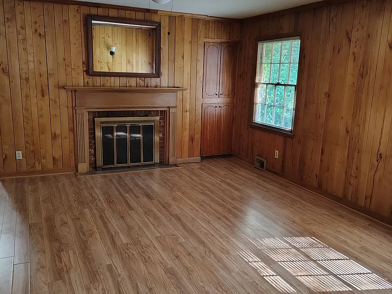 434 Shady Ln — Photo 5