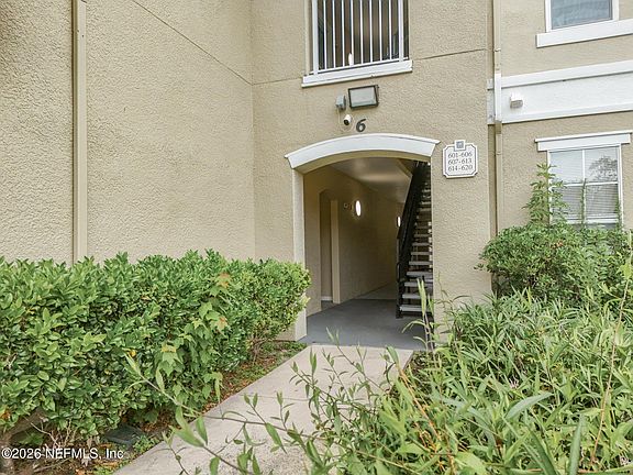 3rd image of 8290 GATE Parkway W #601