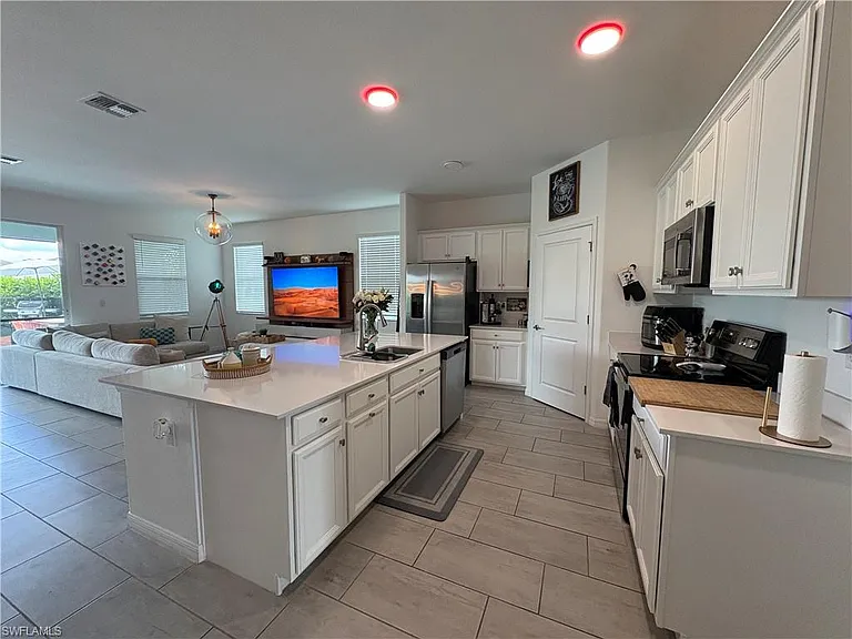 2458 Orchard St — Photo 12