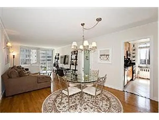 Rented by Douglas Elliman | media 27