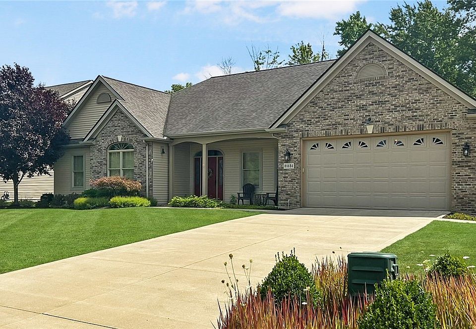 1st image of 21151 Castlewood Dr