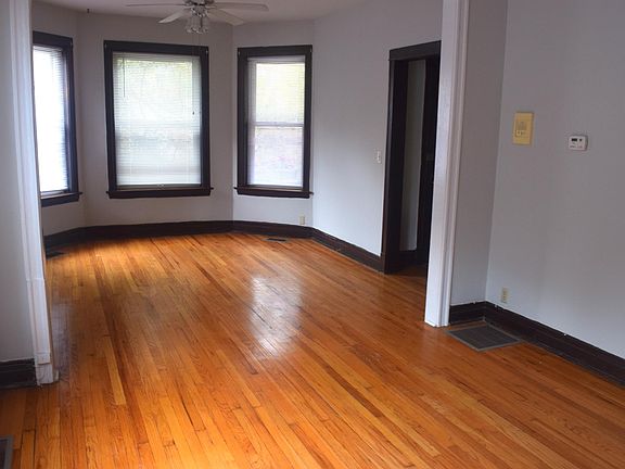 4th image of 3300 W Palmer St Front 1