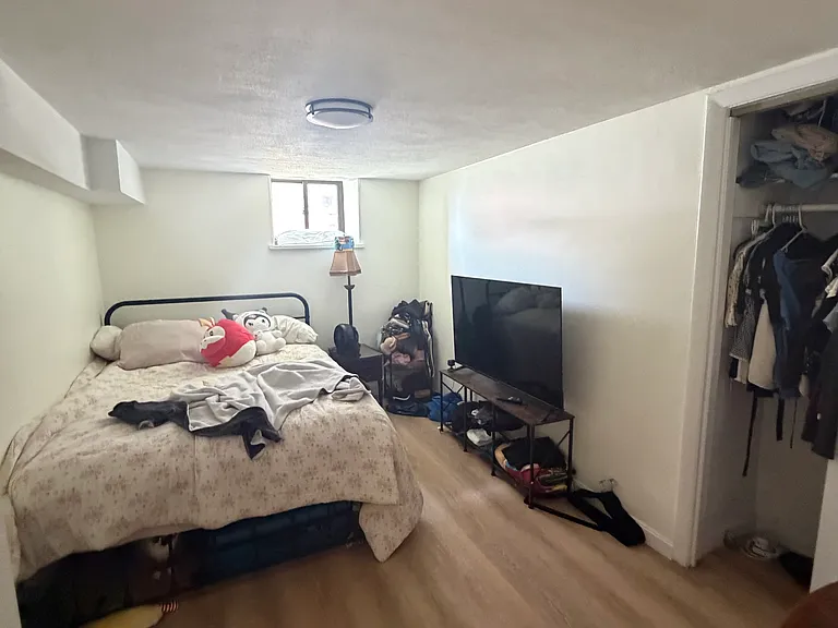 32 Reedsdale St #D — Photo 2